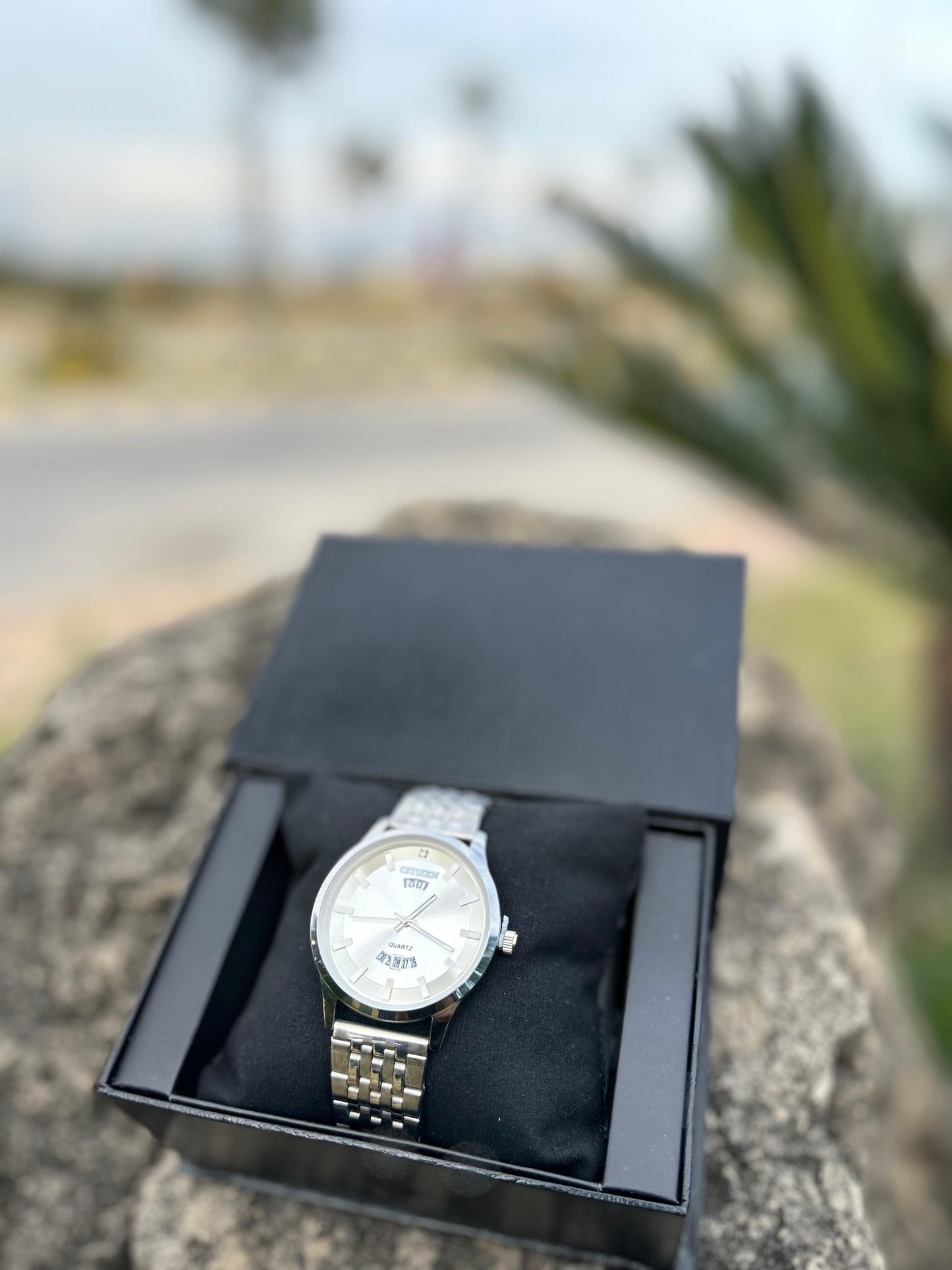 Men's Signature Designer Watches with Sleek Elegance & Luxury Gift Box