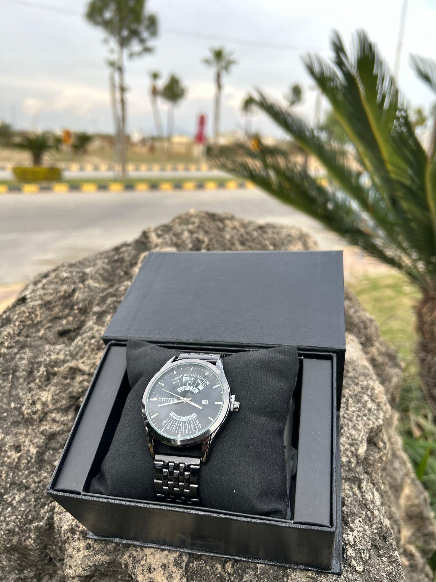 Men's Signature Designer Watches with Sleek Elegance & Luxury Gift Box