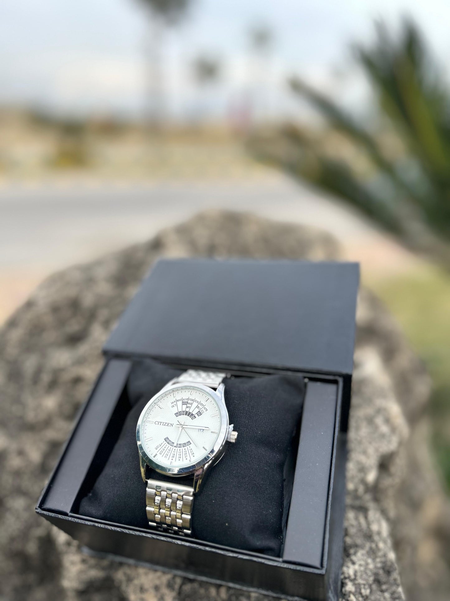 Men's Signature Designer Watches with Sleek Elegance & Luxury Gift Box